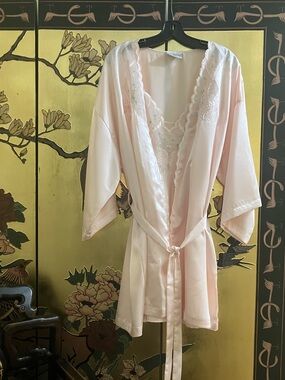 Val Mode Pink Shortie Gown & Robe Set